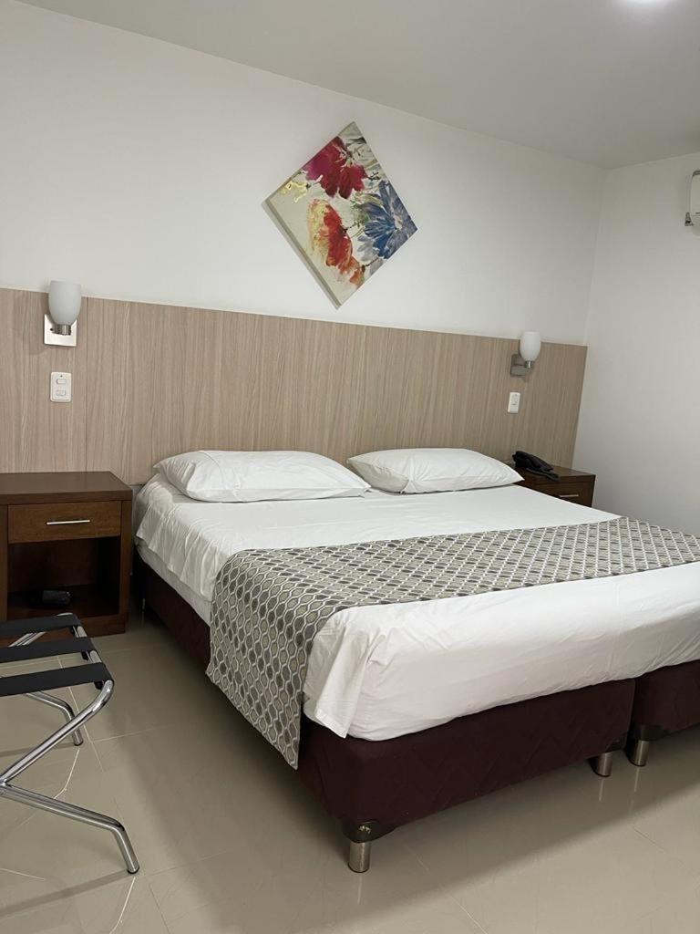 Hotel Juan Maria Tuluá Buitenkant foto