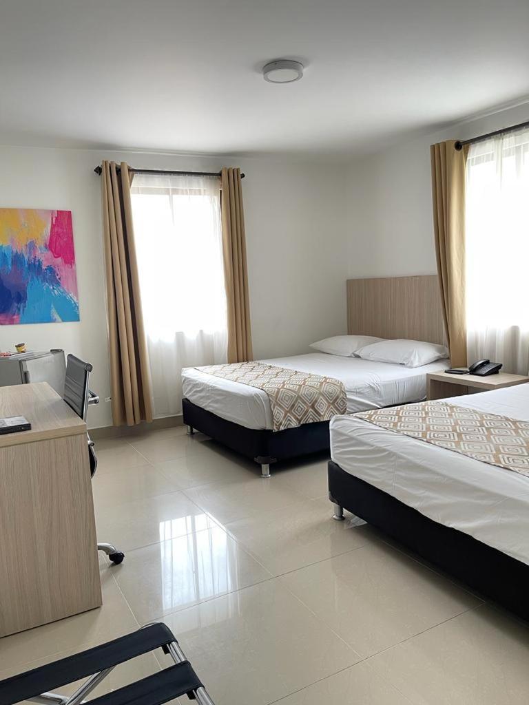 Hotel Juan Maria Tuluá Buitenkant foto